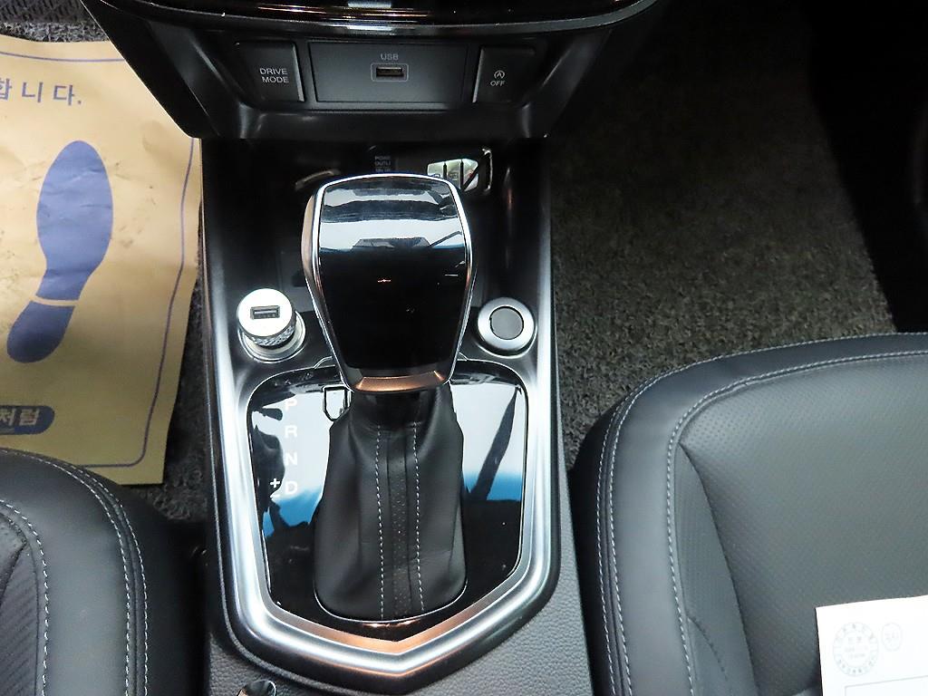 KG모빌리티(쌍용) 베리 뉴 티볼리 1.5 가솔린 2WD V3 - 이미지 18