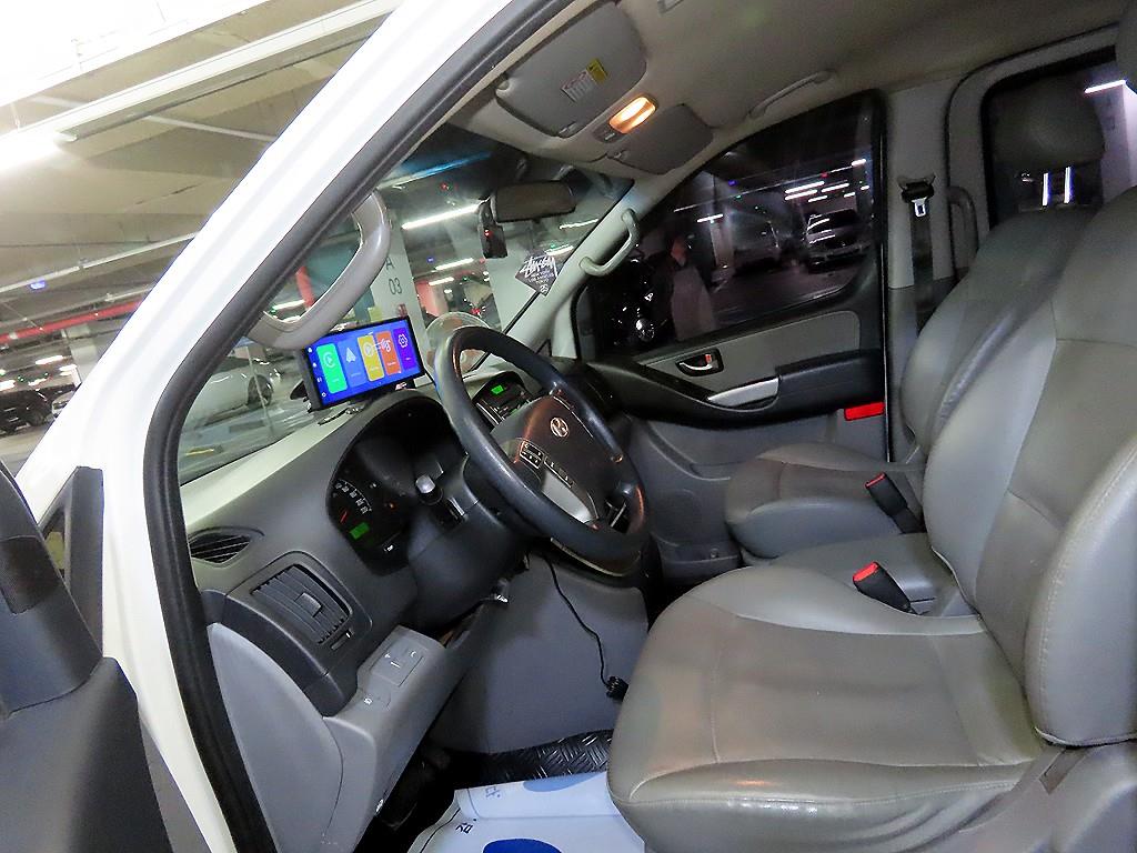 현대 그랜드스타렉스 5인승 디젤 밴 CVX 럭셔리 - 이미지 8