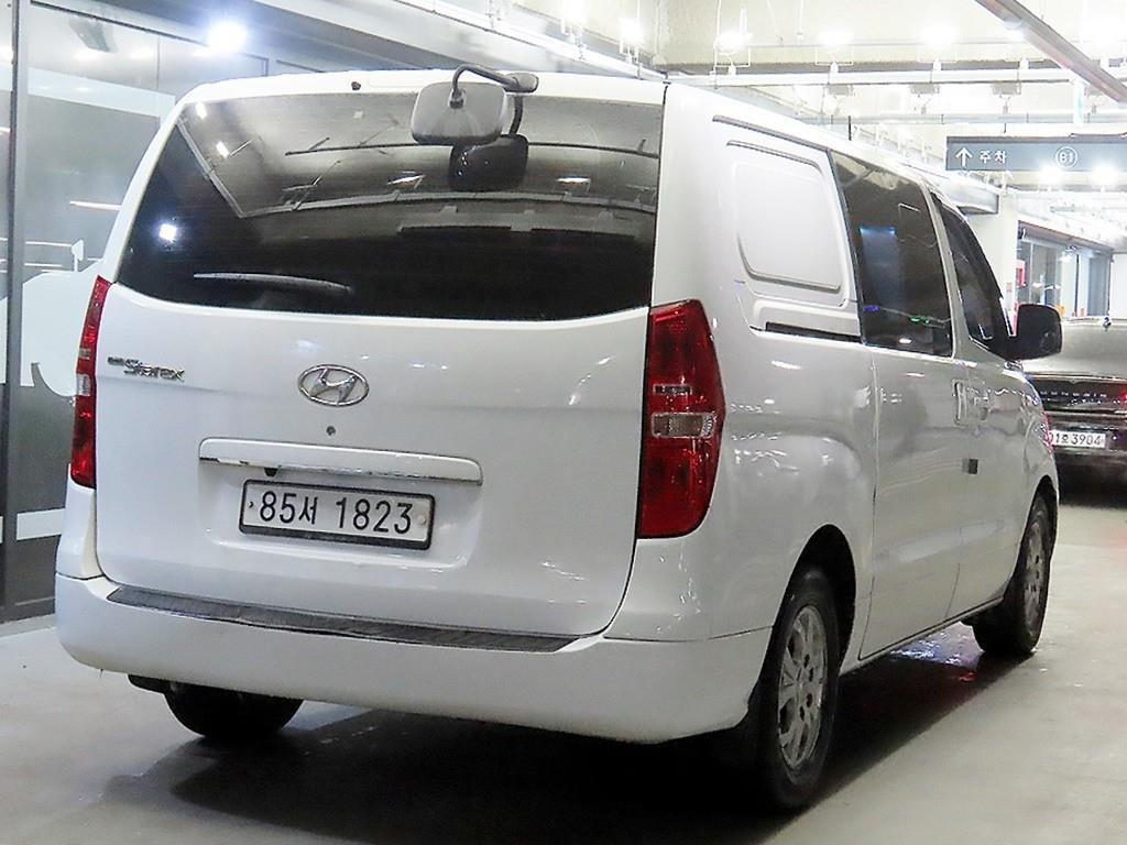현대 그랜드스타렉스 5인승 디젤 밴 CVX 럭셔리 - 이미지 5