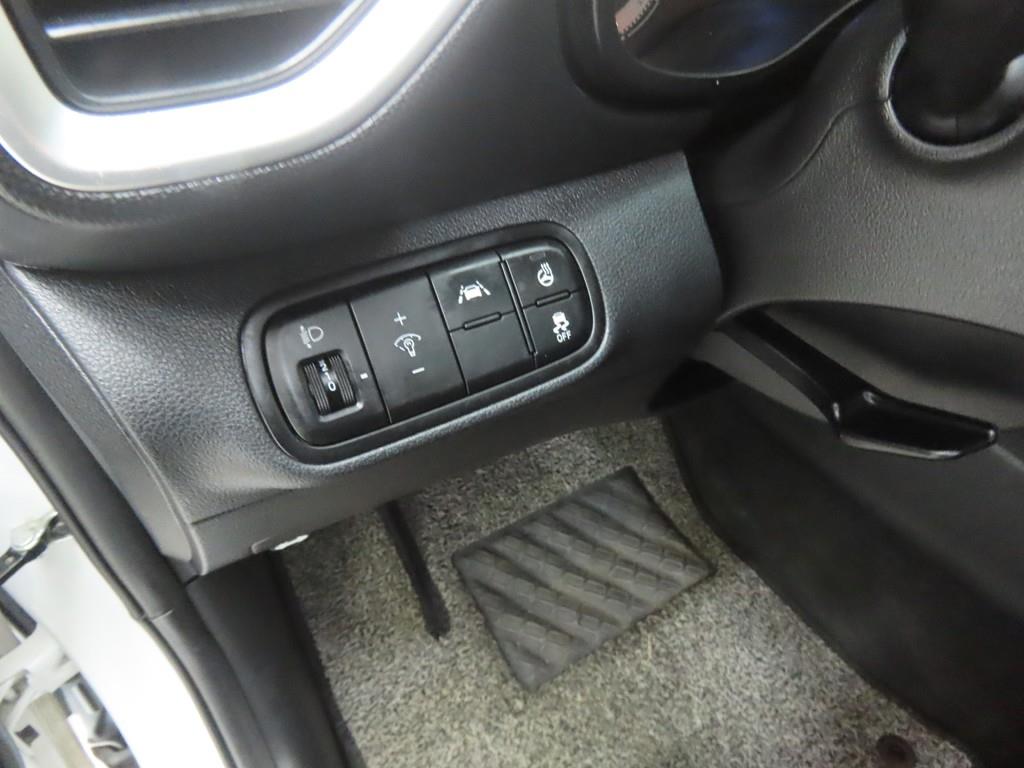 현대 베뉴 1.6 가솔린 모던 플러스 - 이미지 8