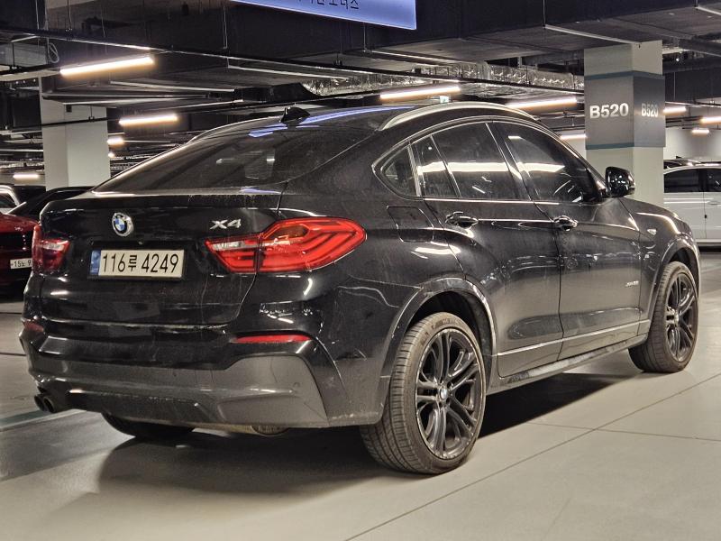 BMW X4 28i xDrive - 이미지 3