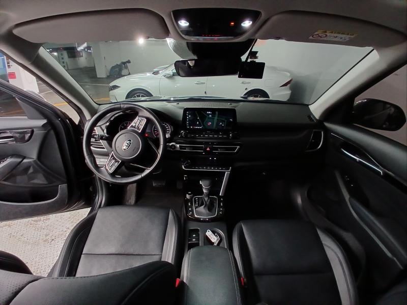 기아 셀토스 1.6 가솔린 4WD 시그니처 - 이미지 16