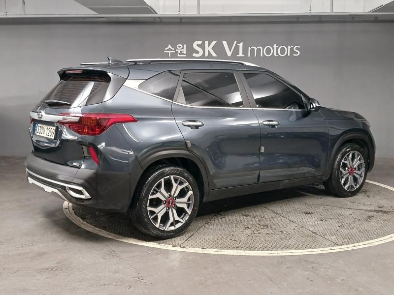 기아 셀토스 1.6 가솔린 4WD 시그니처 - 이미지 9