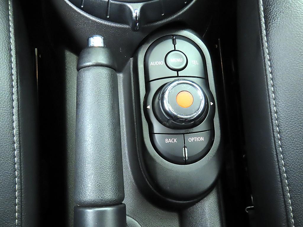 미니 쿠퍼(3세대) 1.5 D 미드 - 이미지 17