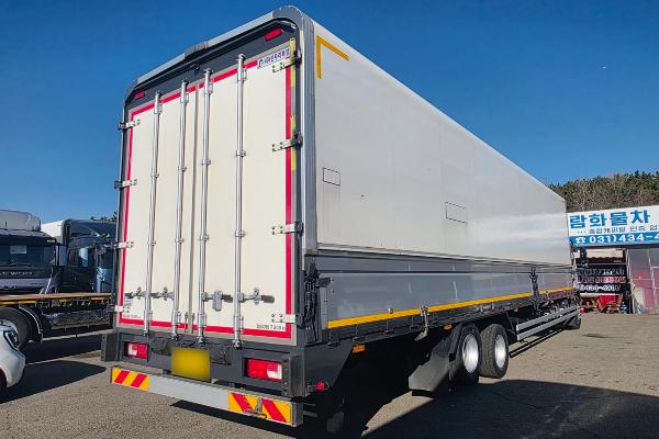 한국상용트럭 카고 9.5톤 - 이미지 12