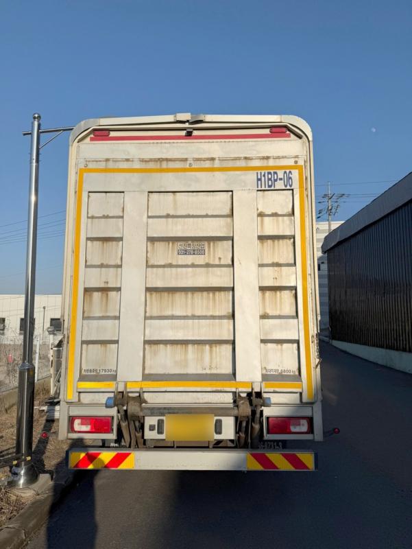 한국상용트럭 카고 9.5톤 - 이미지 2