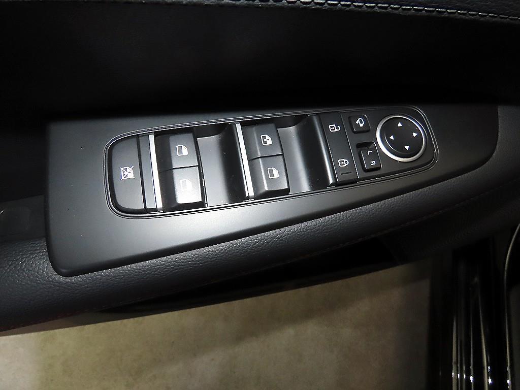 기아 더 뉴 K3 1.6 GT 5도어 시그니처 - 이미지 8