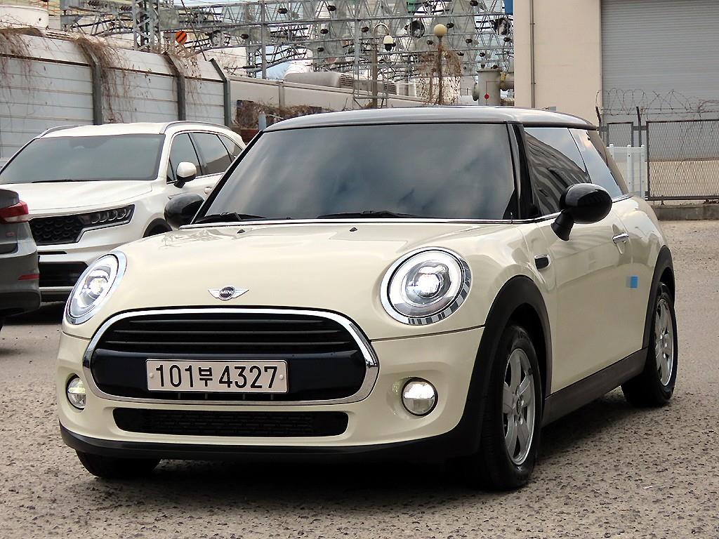 미니 쿠퍼(3세대) 1.5 D 미드 - 이미지 18