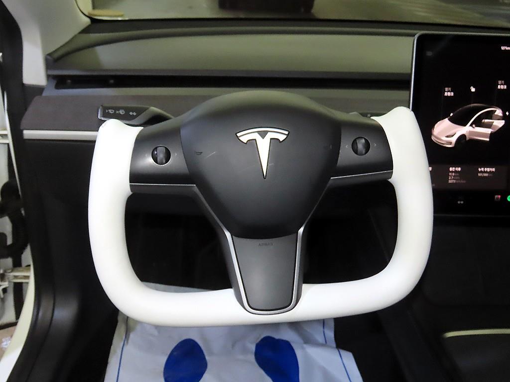 테슬라 모델 3 AWD 롱 레인지 - 이미지 18