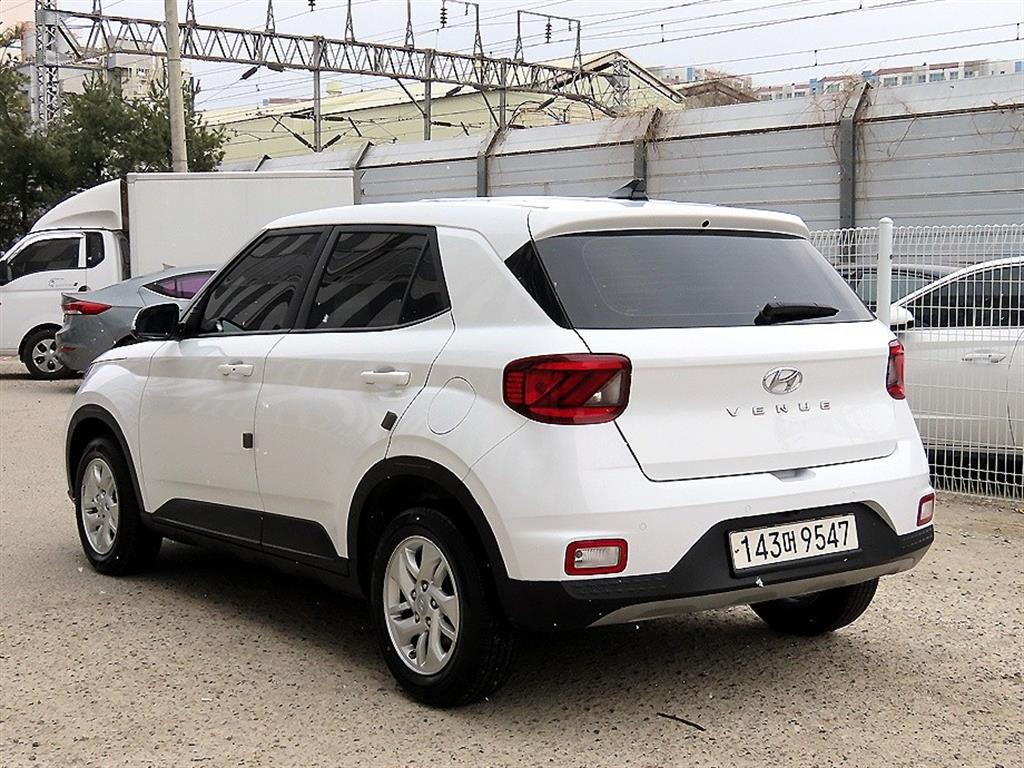 현대 베뉴 1.6 가솔린 모던