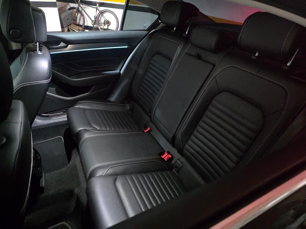 폭스바겐 파사트 GT(8세대) 2.0 TDI 프레스티지 - 이미지 2