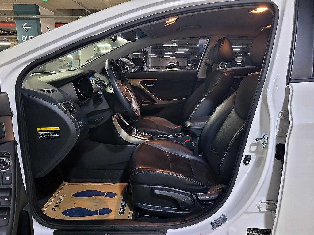 현대 아반떼MD M16 GDi 럭셔리 - 이미지 19