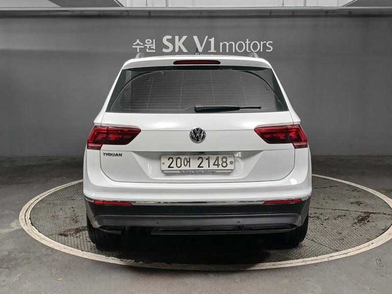 폭스바겐 티구안(2세대) 2.0 TDI 프리미엄 - 이미지 17