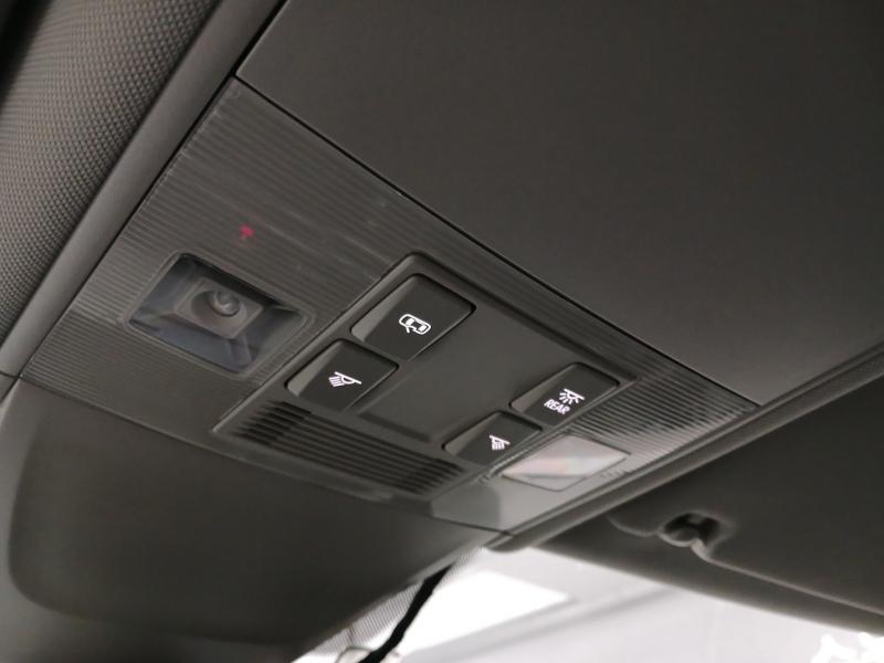 폭스바겐 티구안(2세대) 2.0 TDI 프리미엄 - 이미지 2