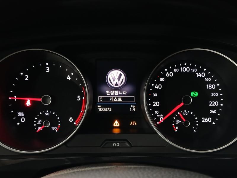 폭스바겐 티구안(2세대) 2.0 TDI 프리미엄 - 이미지 9