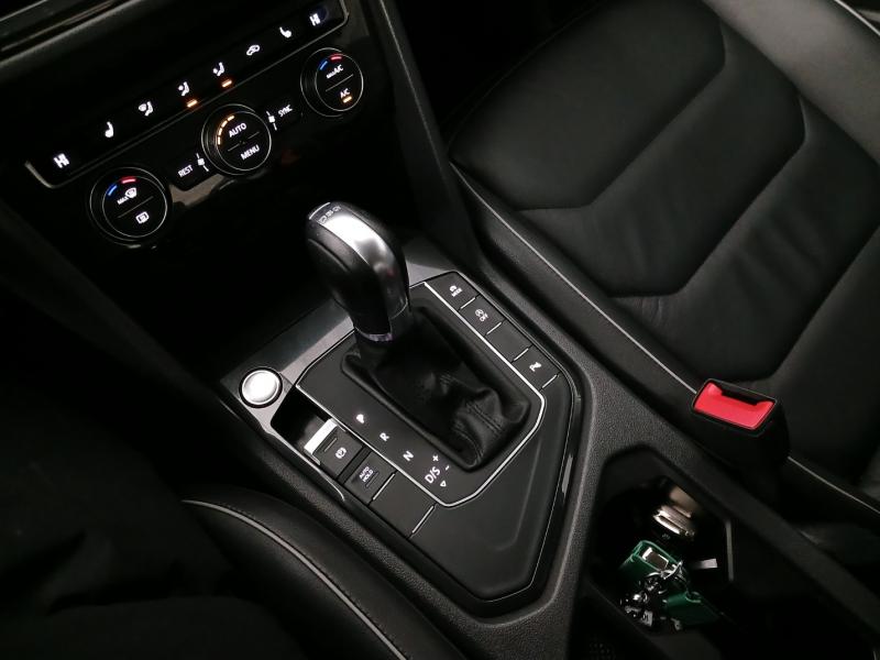 폭스바겐 티구안(2세대) 2.0 TDI 프리미엄 - 이미지 11