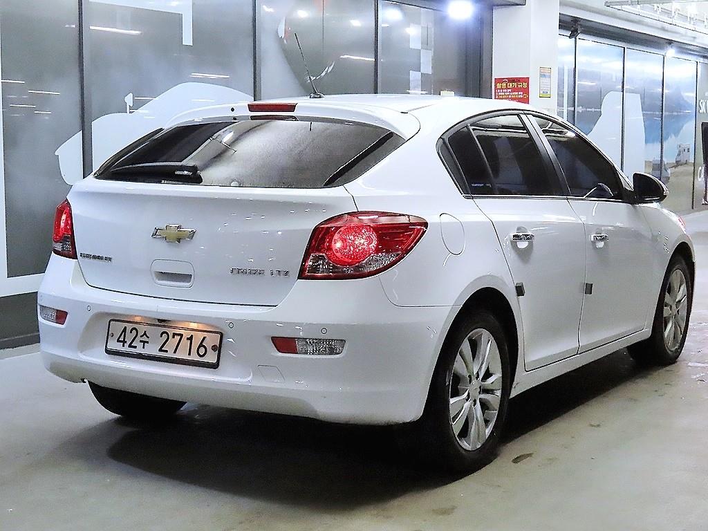 쉐보레 (대우) 크루즈 5도어 2.0 디젤 LTZ+ - 이미지 8