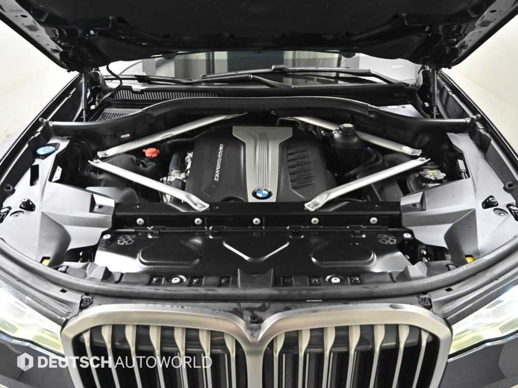 BMW X7 M50d xDrive - 이미지 8