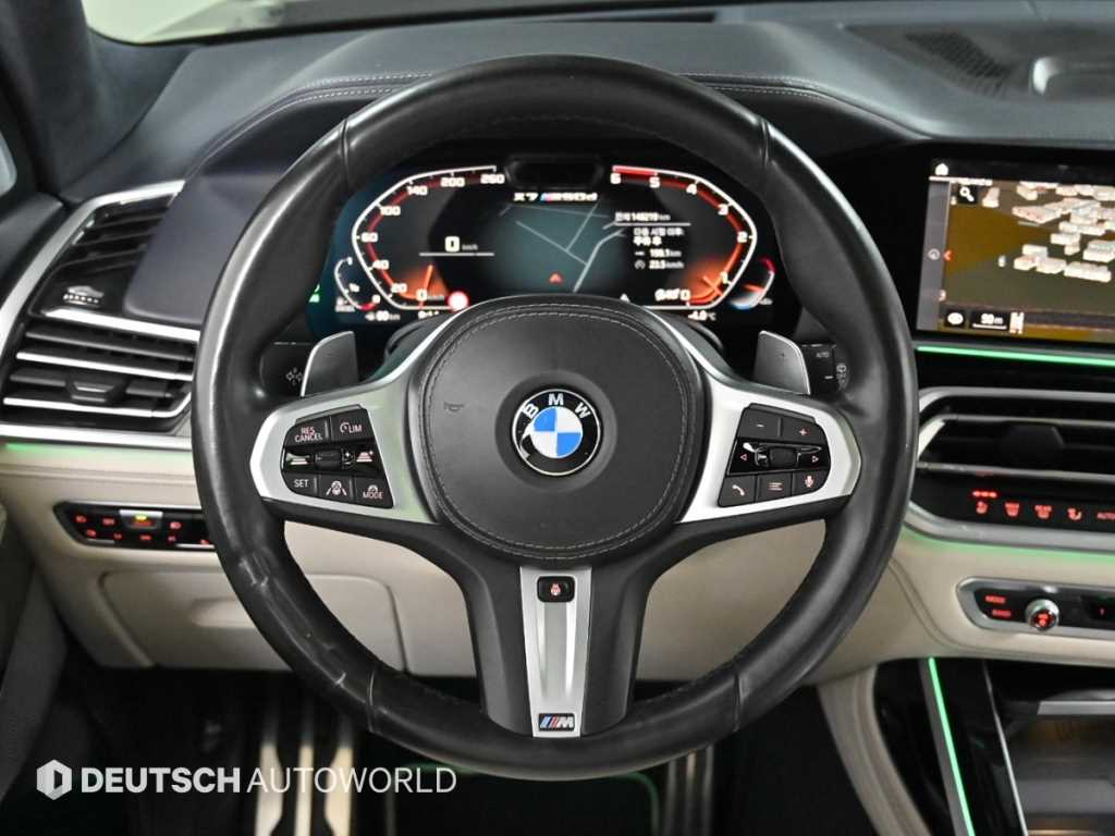 BMW X7 M50d xDrive - 이미지 11