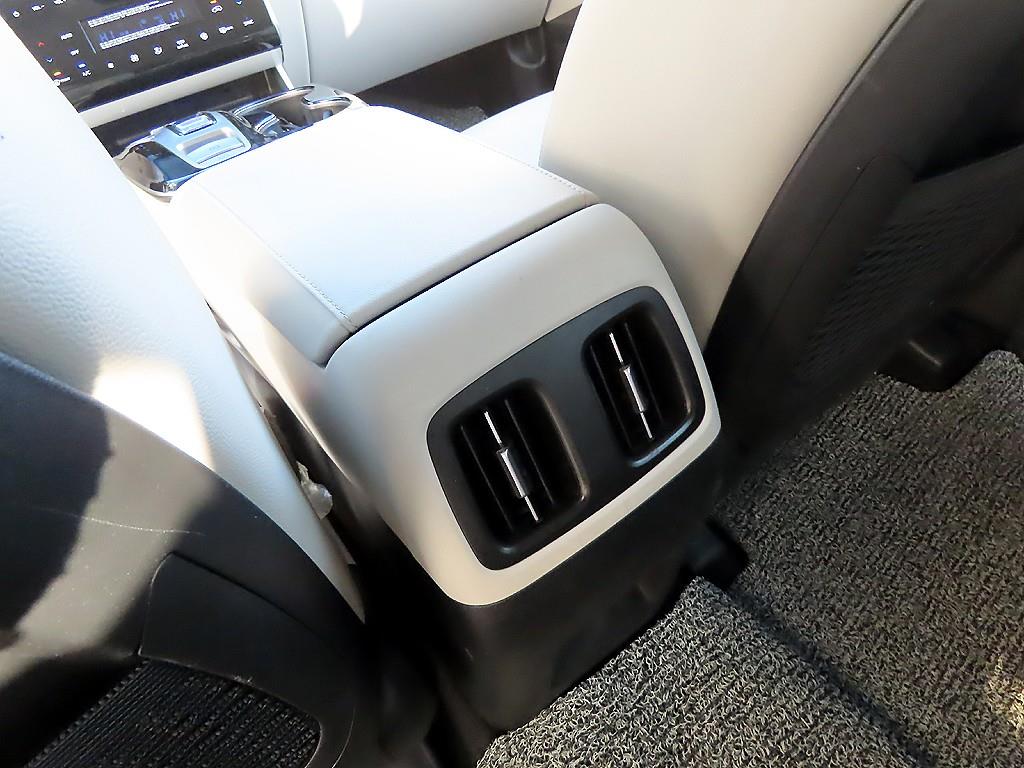 현대 더 올뉴투싼 2.0 디젤 2WD 프리미엄 - 이미지 18