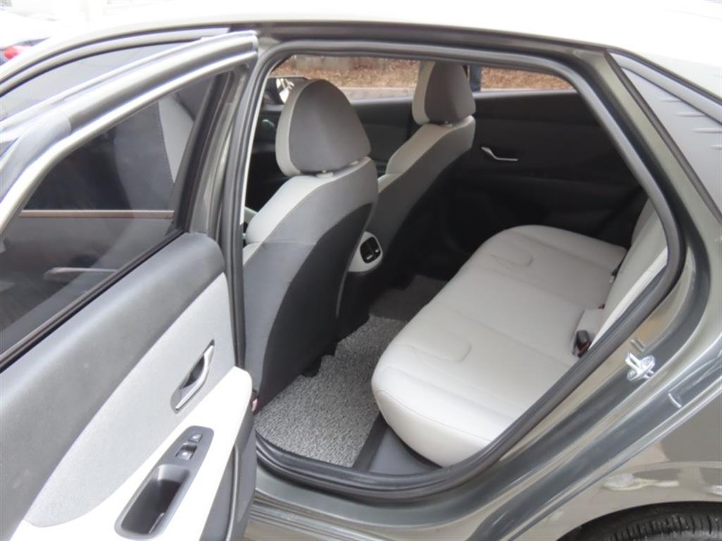 현대 아반떼(CN7) 1.6 가솔린 인스퍼레이션 - 이미지 5