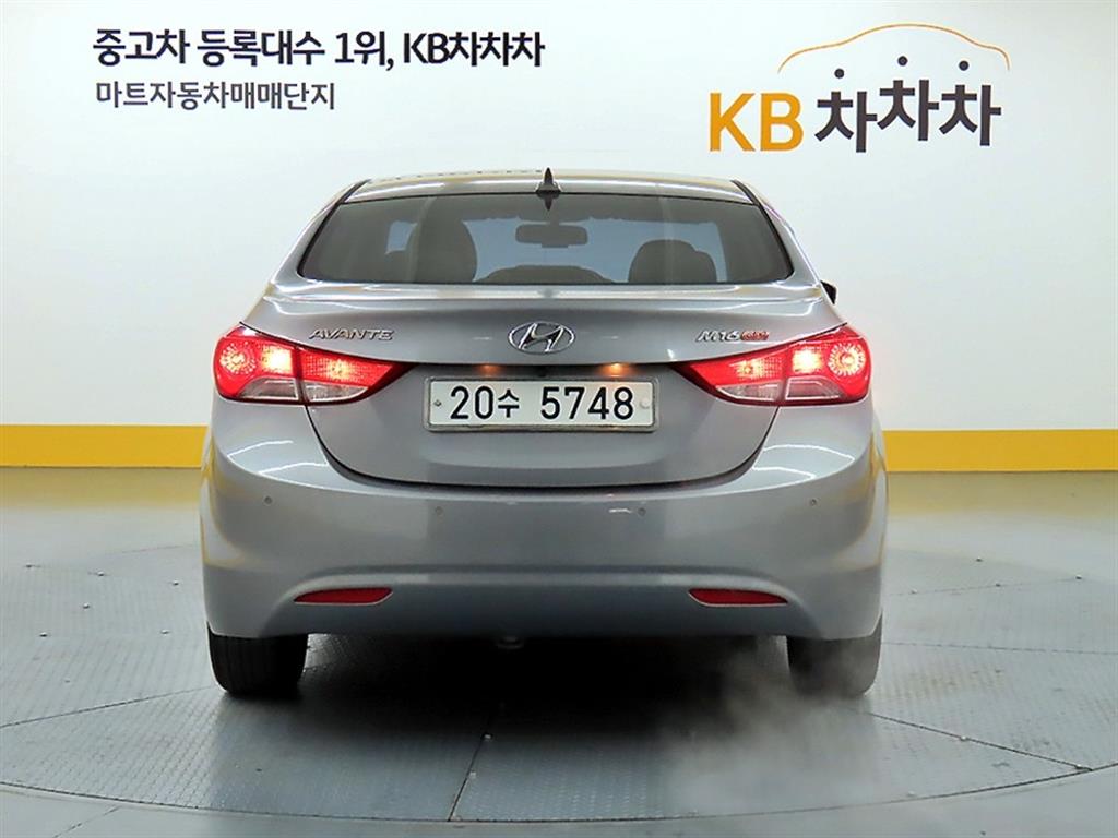 현대 아반떼MD M16 GDi 럭셔리 - 이미지 11