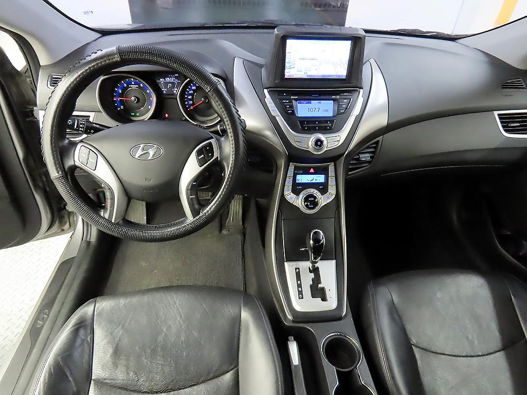 현대 아반떼MD M16 GDi 럭셔리 - 이미지 14