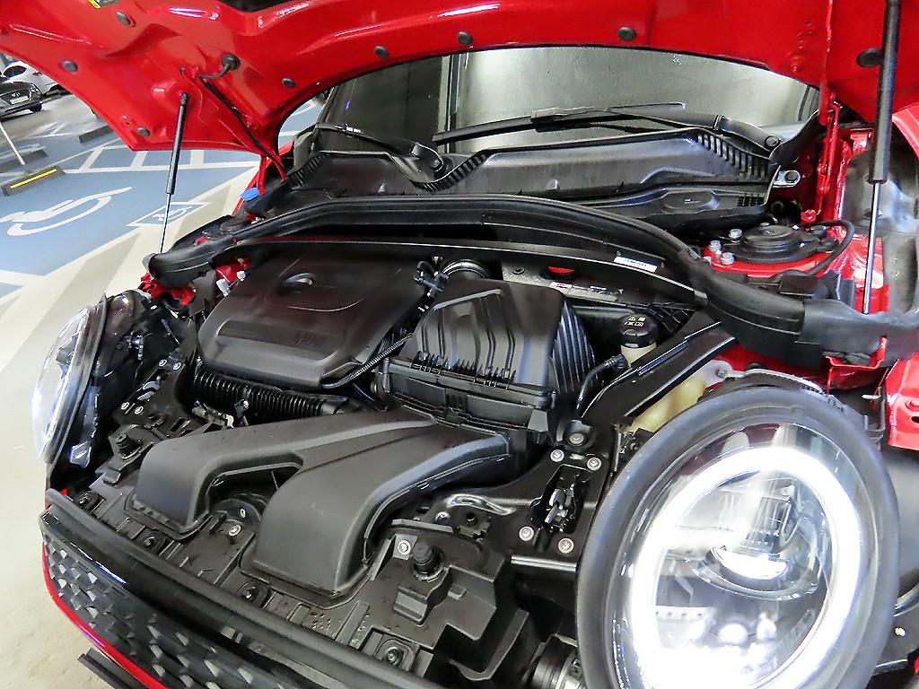 미니 클럽맨(2세대) 2.0 JCW ALL4 T1 - 이미지 4