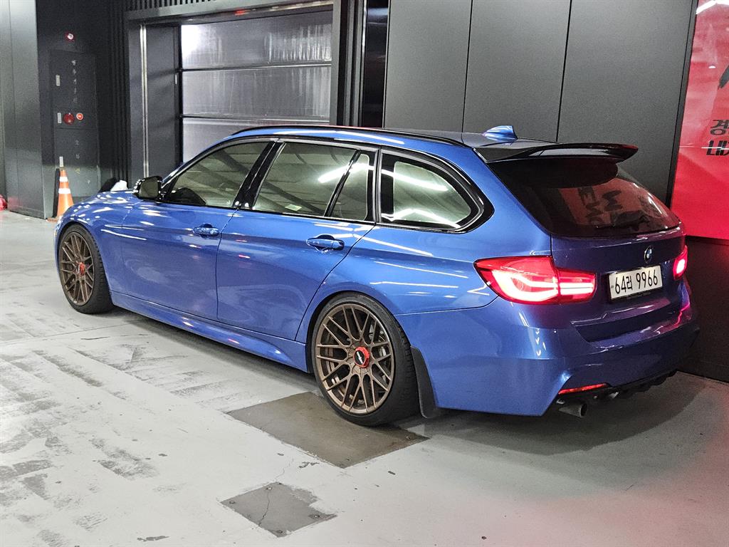 BMW 3시리즈(6세대) 투어링 320d M 스포츠 에디션 - 이미지 2