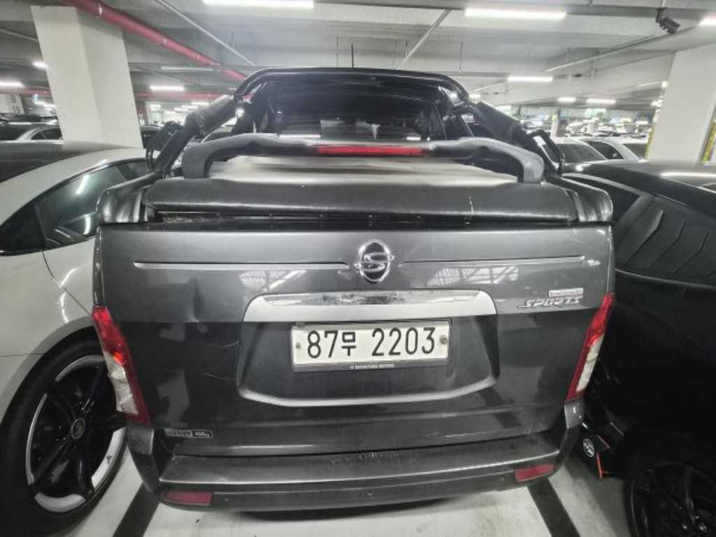 KG모빌리티(쌍용) 코란도 스포츠 CX7 4WD 패션 - 이미지 6