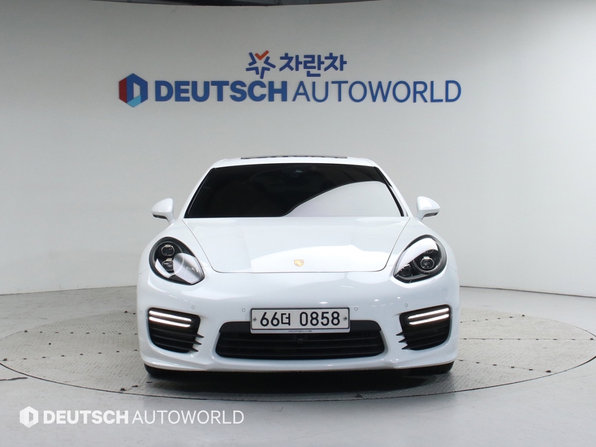 포르쉐 파나메라 4.8 GTS - 이미지 11