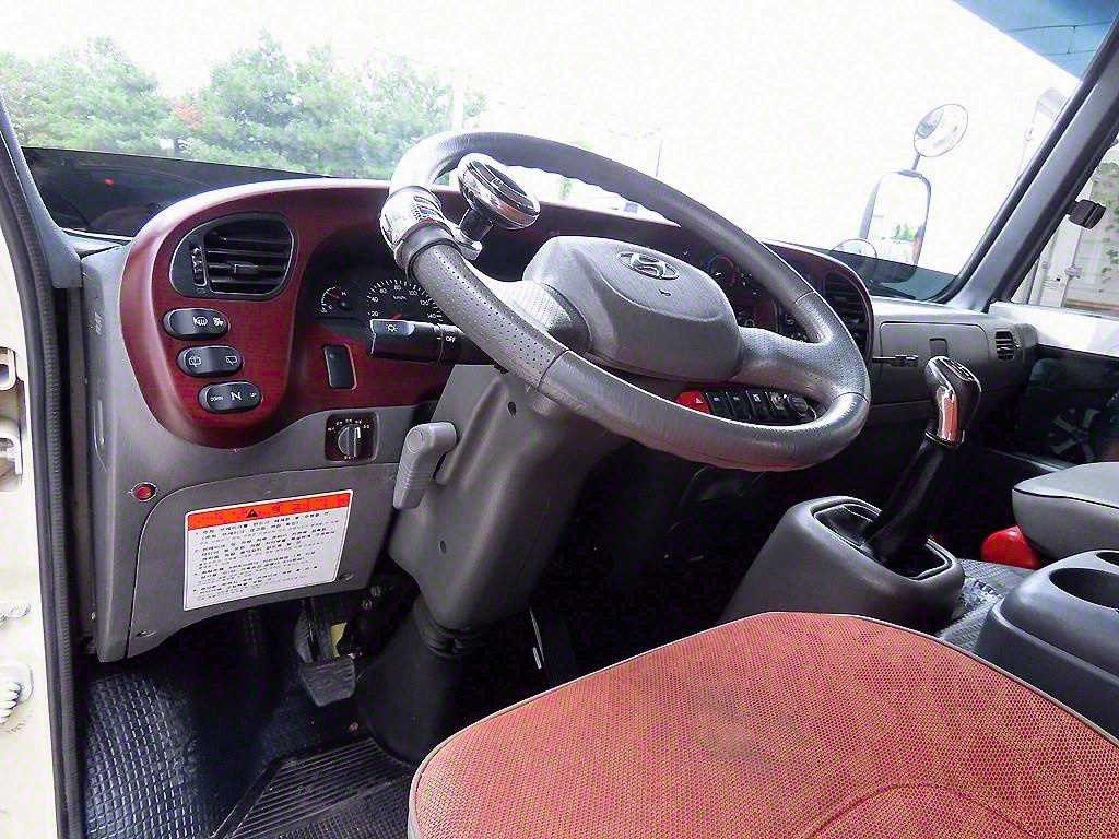 현대 뉴카운티 25인승 롱바디 SUP - 이미지 4