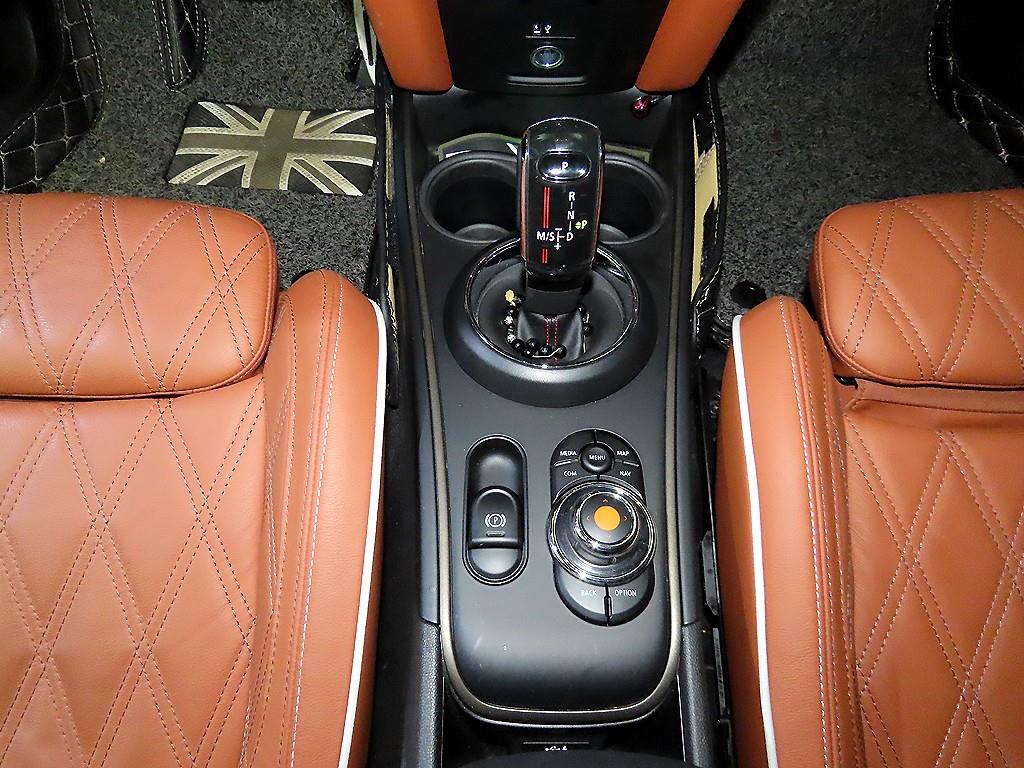 미니 컨트리맨(2세대) 2.0 S ALL4 - 이미지 16