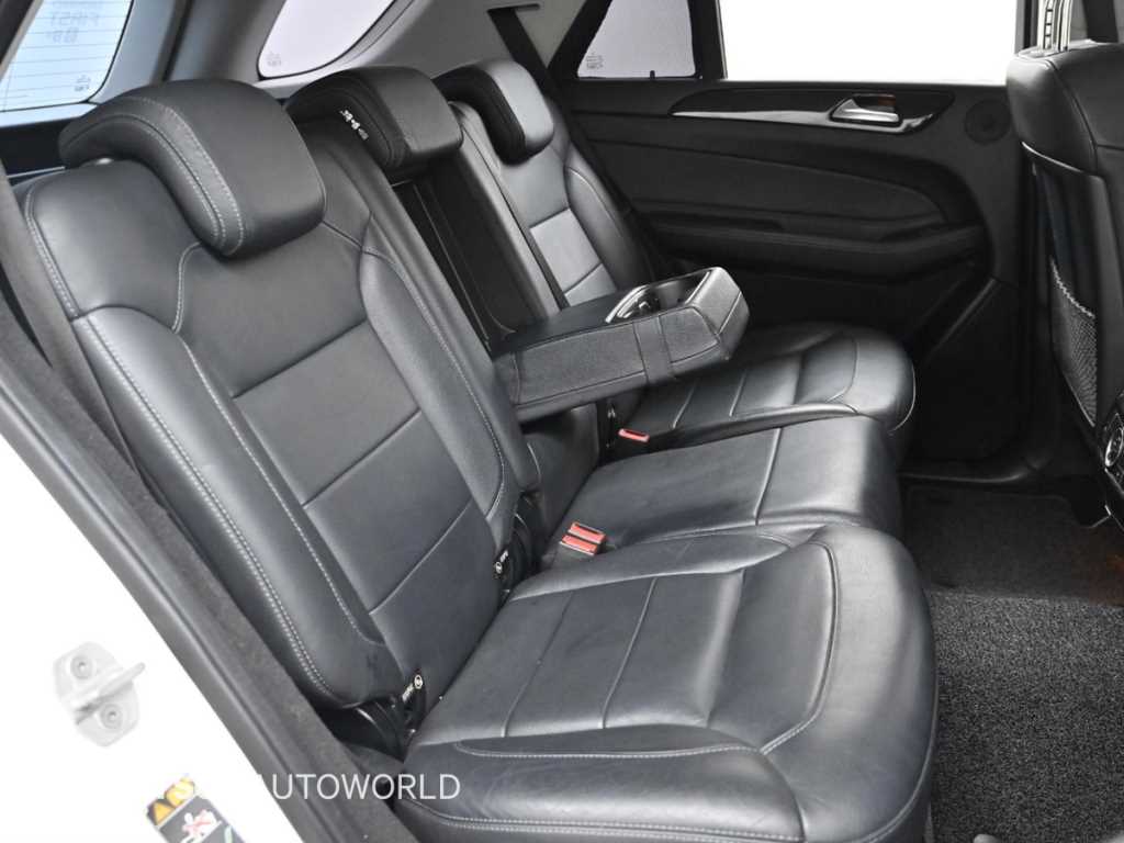 벤츠 GLE클래스(3세대) GLE 250d 4매틱 - 이미지 11