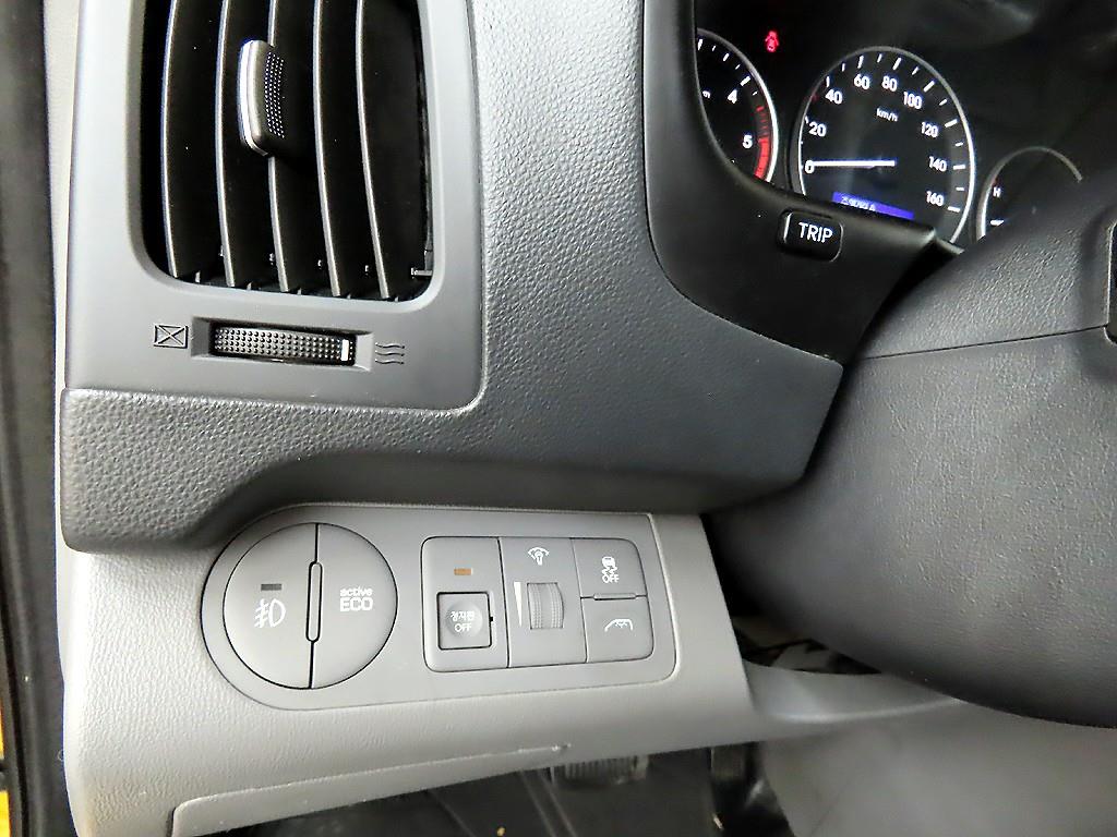 현대 더 뉴그랜드스타렉스 어린이버스 15인승 4WD