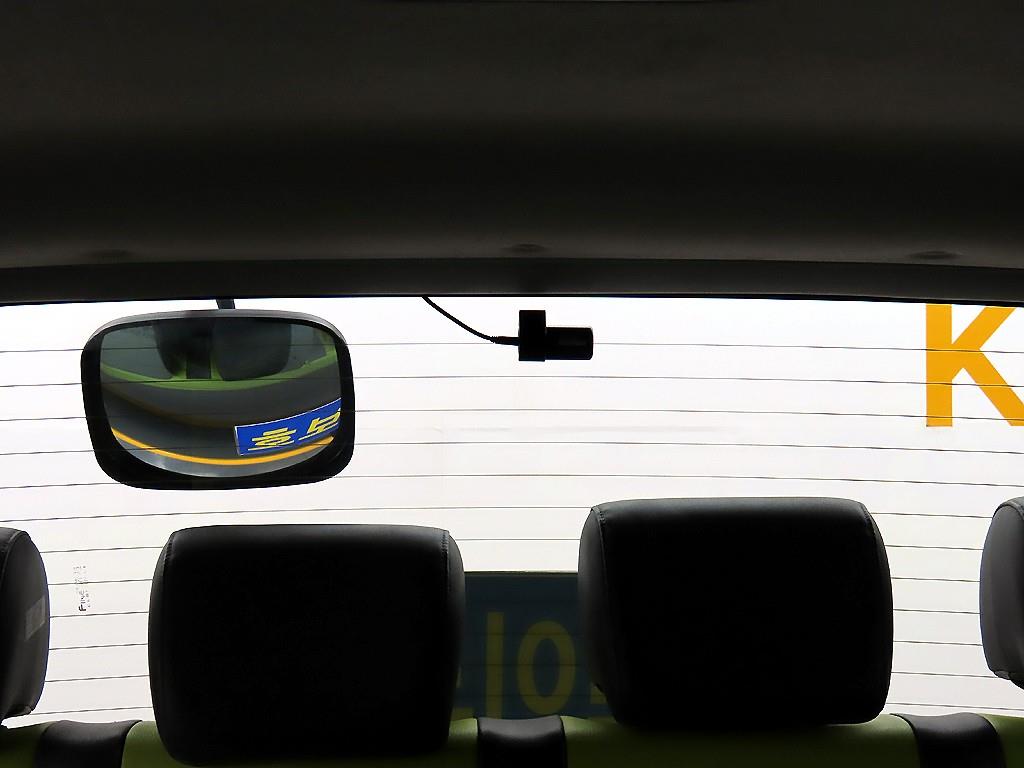 현대 더 뉴그랜드스타렉스 어린이버스 15인승 4WD - 이미지 4