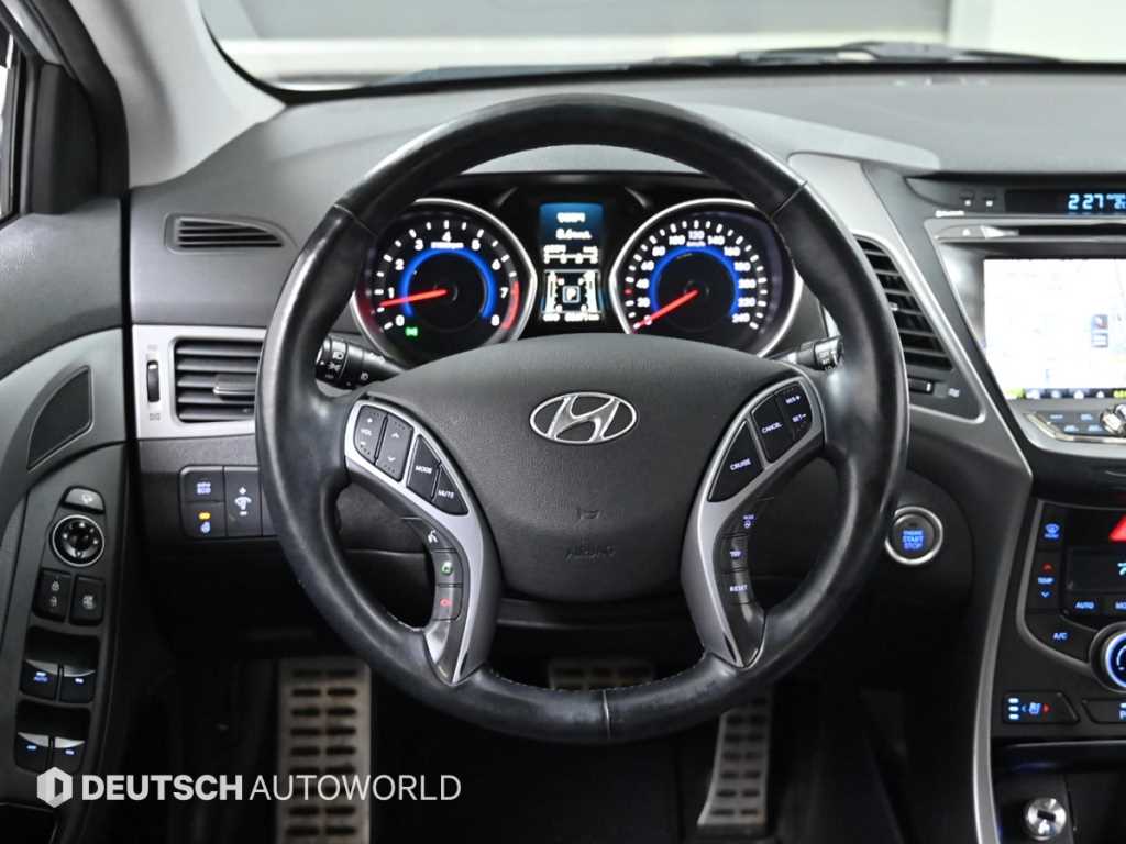 현대 더 뉴아반떼MD 1.6 GDi 텐밀리언 리미티드 - 이미지 6