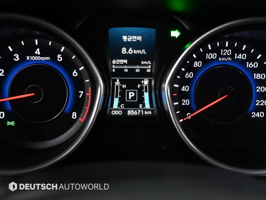 현대 더 뉴아반떼MD 1.6 GDi 텐밀리언 리미티드 - 이미지 4