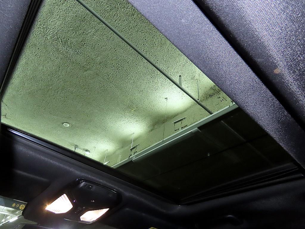 BMW 3시리즈(7세대) 320e M 스포츠 퍼포먼스 팩 - 이미지 11