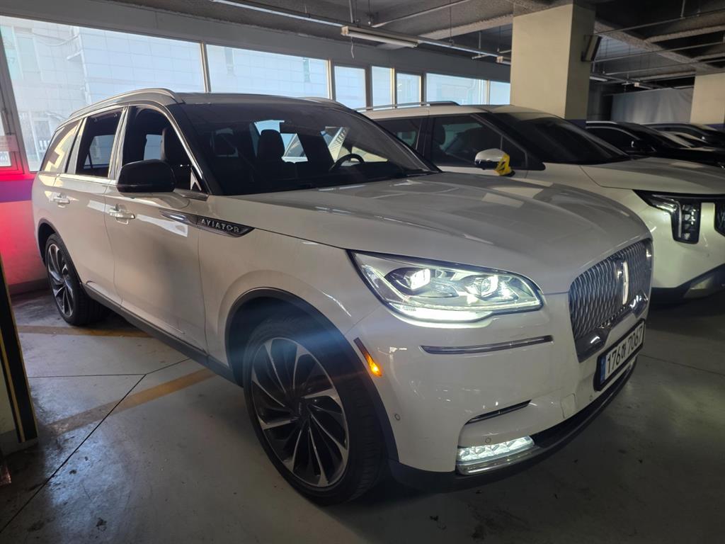 링컨 에비에이터(2세대) 3.0 V6 AWD 리저브 - 이미지 12