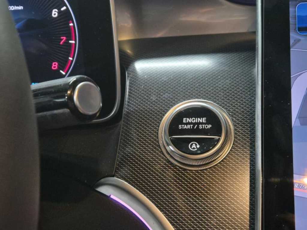 벤츠 GLC클래스(2세대) GLC 300 4매틱 쿠페 아방가르드