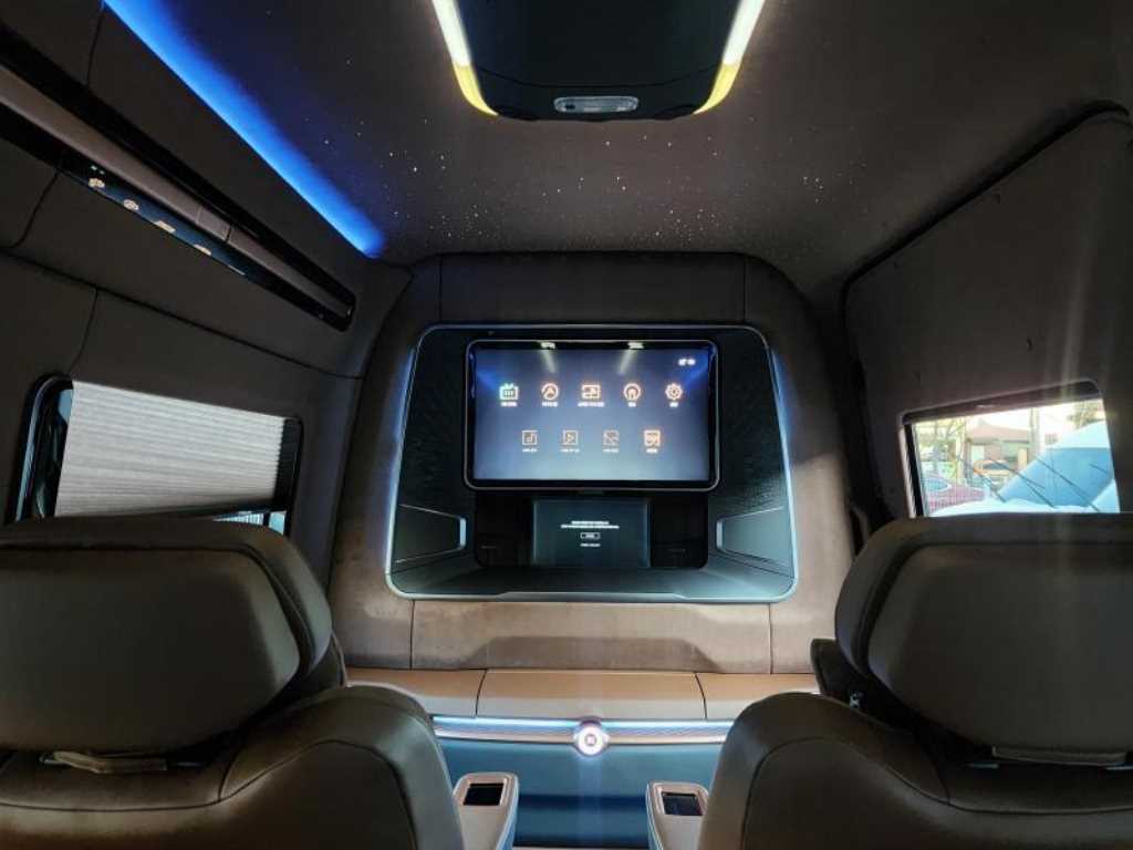 벤츠 스프린터(3세대) 519 CDI 롱바디 VIP 13인승 - 이미지 16