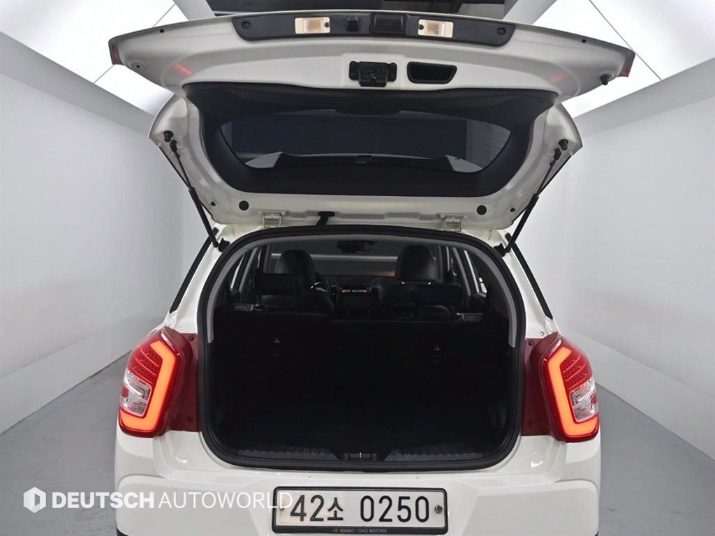 KG모빌리티(쌍용) 티볼리 에어 디젤 4WD IX - 이미지 7