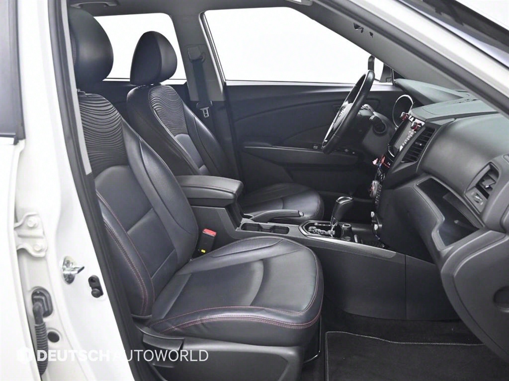 KG모빌리티(쌍용) 티볼리 에어 디젤 4WD IX - 이미지 2