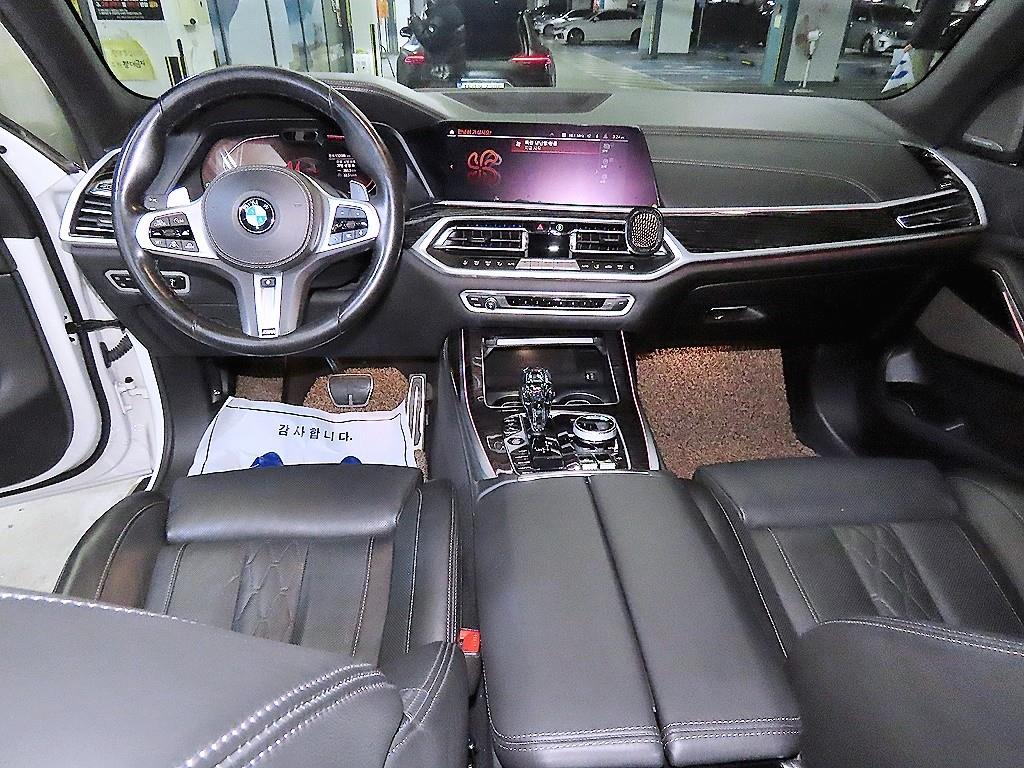 BMW X7 40i xDrive M스포츠 팩 - 이미지 15