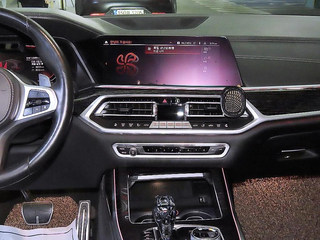 BMW X7 40i xDrive M스포츠 팩 - 이미지 7