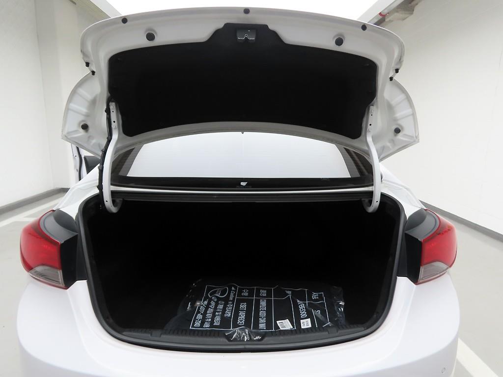 현대 더 뉴아반떼MD 1.6 GDi 스마트 - 이미지 2