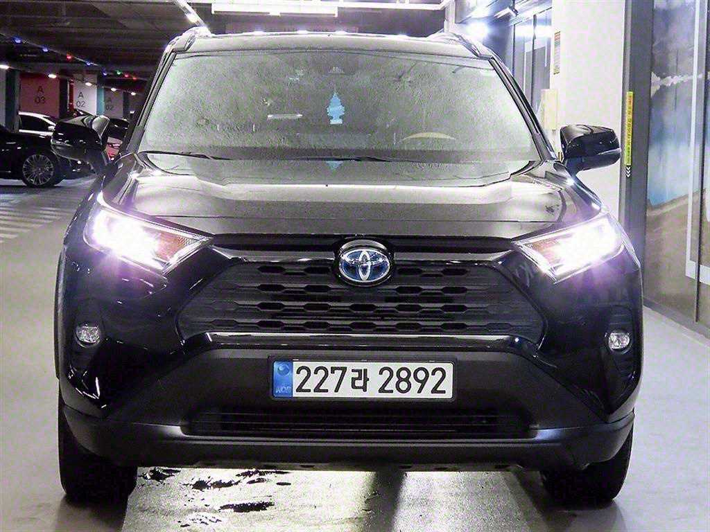 토요타 라브4(5세대) 2.5 2WD 하이브리드 - 이미지 3