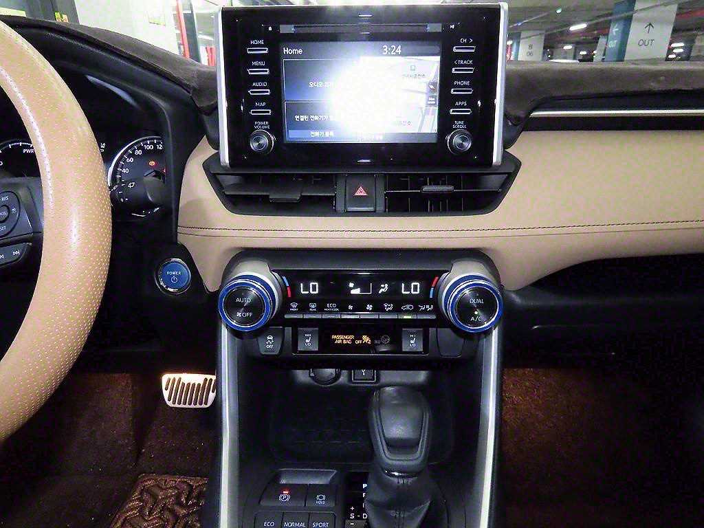 토요타 라브4(5세대) 2.5 2WD 하이브리드 - 이미지 5