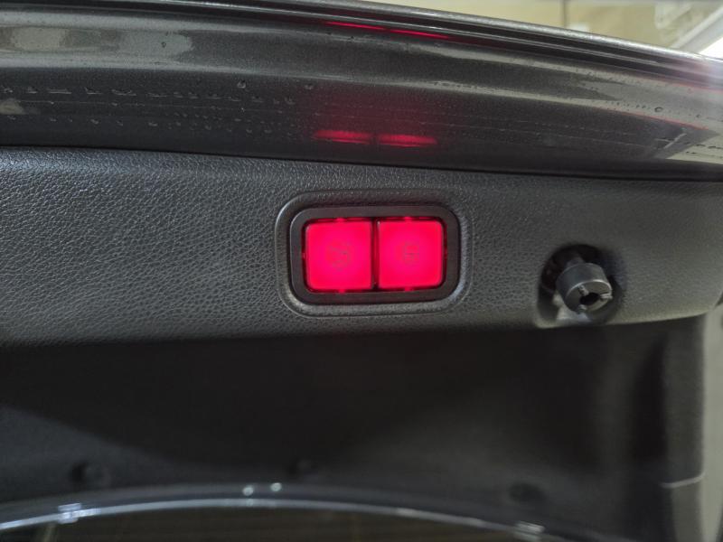 벤츠 E클래스(5세대) E350 4매틱 AMG 라인 - 이미지 14